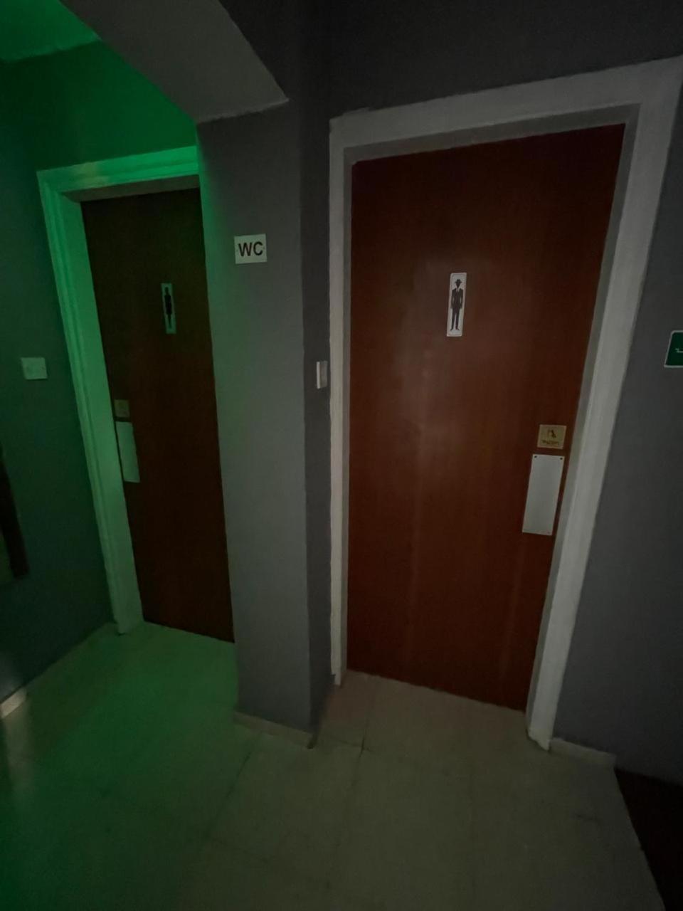 Premium Hostel Marina パ フォス エクステリア 写真